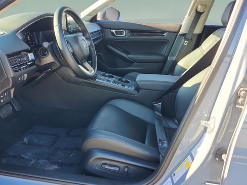 Used 2022 Honda Civic Touring image 9