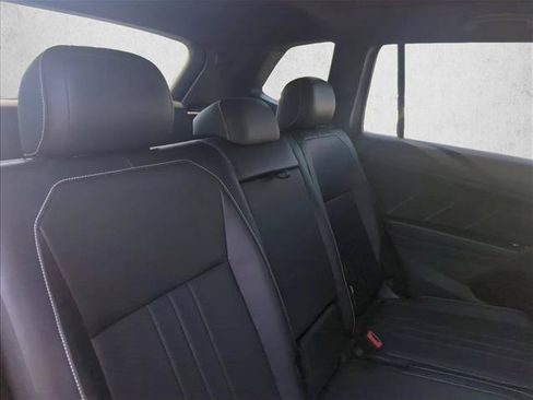 Used 2024 Volkswagen Tiguan SE R-Line FWD image 30