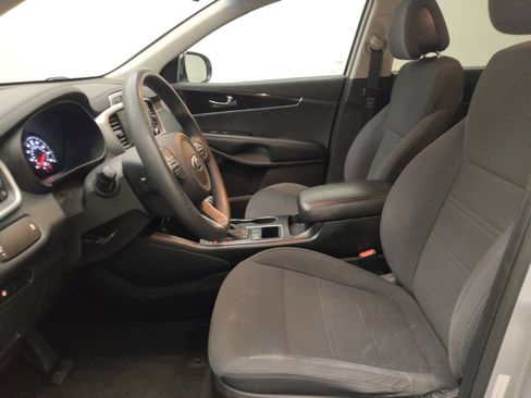 Used 2016 Kia Sorento FWD image 17