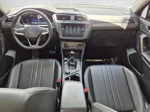 Used 2022 Volkswagen Tiguan SE AWD/4WD image 18