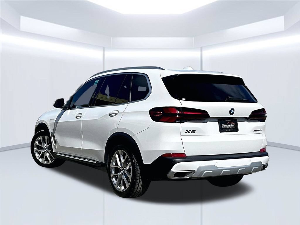 Used 2025 BMW X5 xDrive50e AWD/4WD image 13
