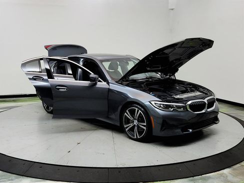 Used 2020 BMW 330i Sedan w/ Convenience Package RWD image 10