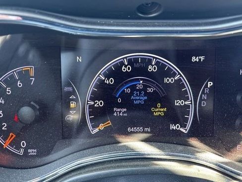 Used 2021 Jeep Grand Cherokee Laredo X image 14