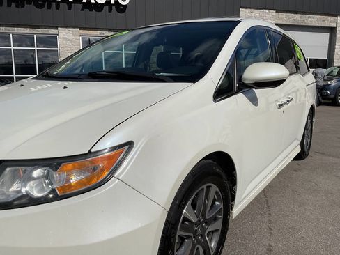 Used 2014 Honda Odyssey Touring Elite image 2