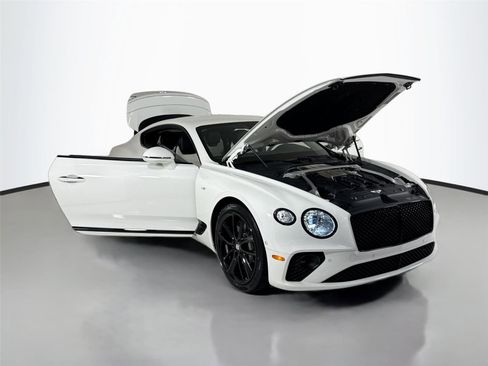 Used 2020 Bentley Continental GT V8 image 35