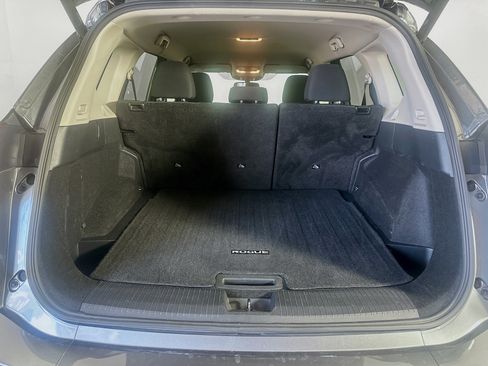 Used 2024 Nissan Rogue SV AWD/4WD image 28
