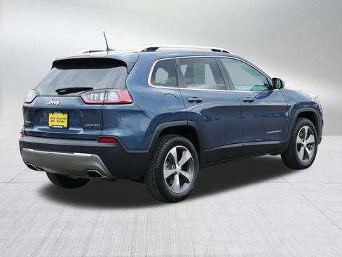 Used 2019 Jeep Cherokee Limited AWD/4WD image 7