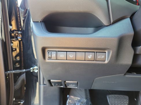 Used 2021 Toyota RAV4 XLE Premium AWD/4WD image 20