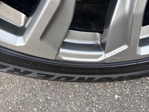 Used 2023 GMC Yukon Denali w/ Denali Reserve Package image 39