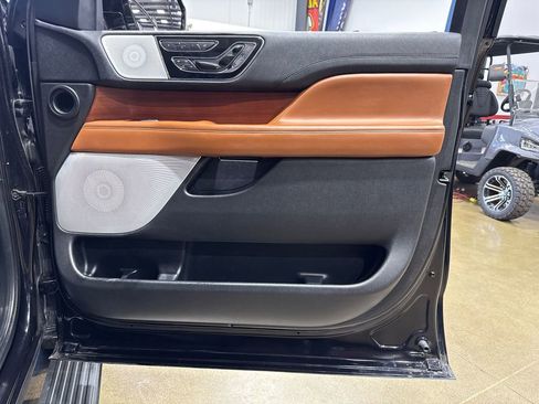 Used 2020 Lincoln Navigator L Reserve w/ Equipment Group 208A Reserve AWD/4WD image 80