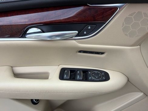 Used 2018 Cadillac XT5 Luxury w/ Driver Awareness Package FWD image 27