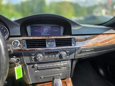 Used 2008 BMW 328i Convertible image 11