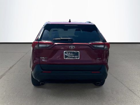 Used 2020 Toyota RAV4 XLE FWD image 6