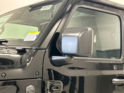 New 2026 Jeep Gladiator Sport image 12