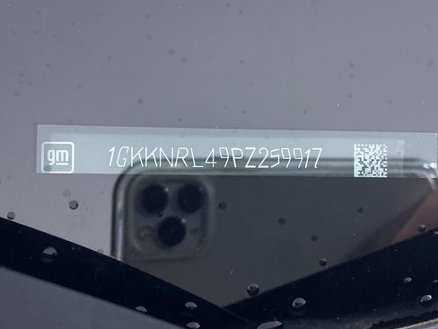 Used 2023 GMC Acadia SLE w/ Driver Convenience Package image 15