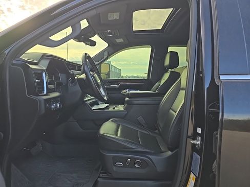 Used 2024 GMC Sierra 2500 Denali w/ Denali Reserve Package image 9