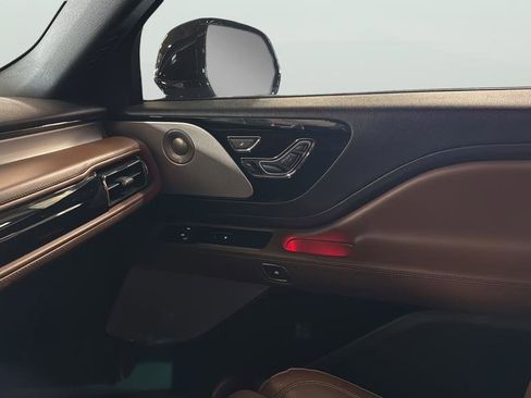 Used 2021 Lincoln Aviator Reserve w/ Equipment Group 210A image 19