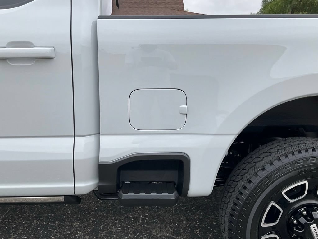 New 2026 Ford F250 Platinum AWD/4WD image 16
