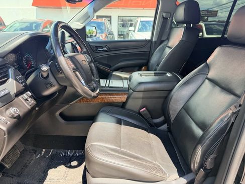 Used 2016 Chevrolet Suburban LTZ RWD image 12