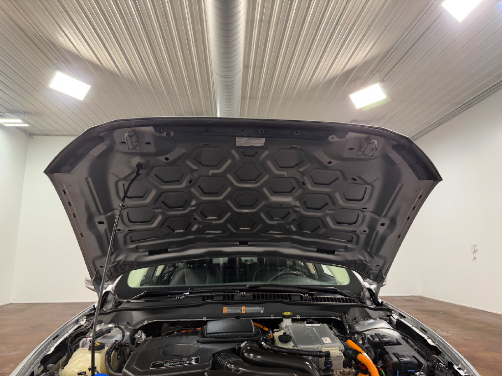 Used 2020 Ford Fusion Energi Titanium FWD image 89