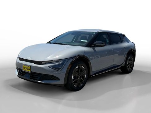New 2026 Kia EV6 Wind RWD image 1