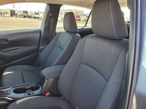 Used 2025 Toyota Corolla LE image 19