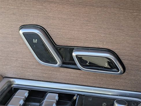 Used 2024 Land Rover Range Rover SE image 21