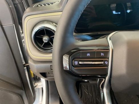 New 2026 Chevrolet Colorado ZR2 w/ Technology Package AWD/4WD image 12