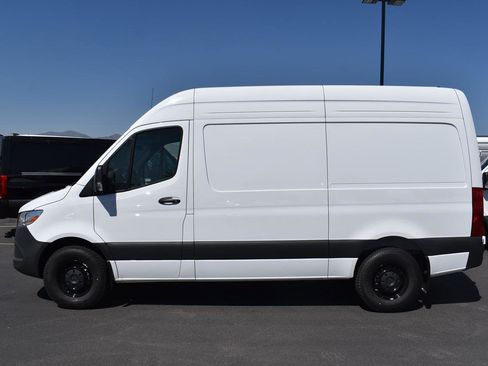 New 2025 Mercedes-Benz Sprinter 2500 image 4