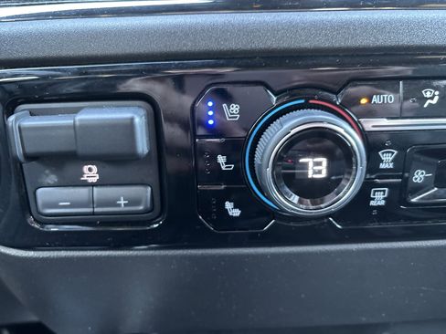 Used 2024 Chevrolet Silverado 1500 ZR2 w/ Technology Package image 18