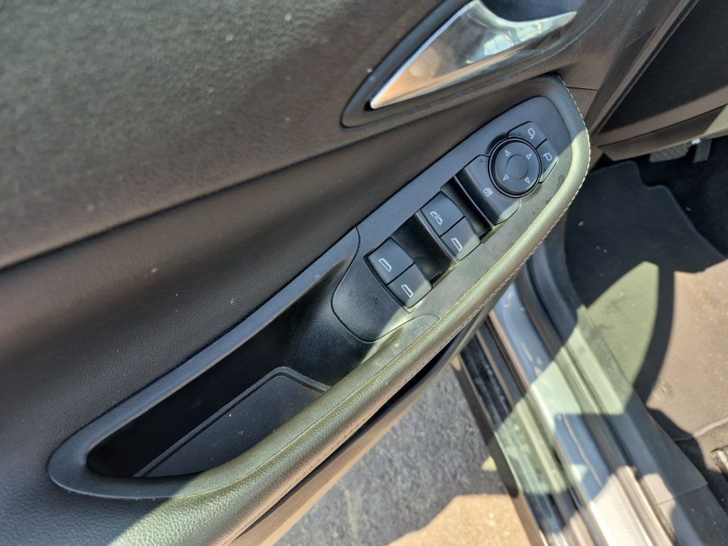 Used 2024 Buick Encore GX Sport Touring FWD image 11