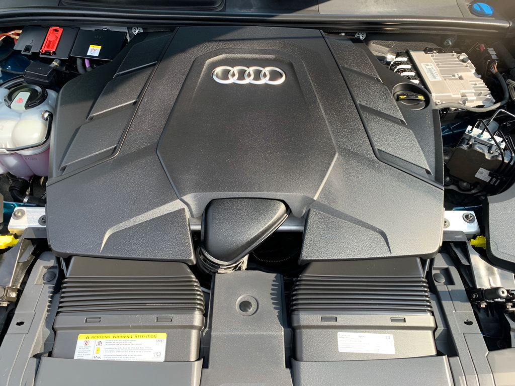 Used 2019 Audi Q8 Prestige w/ Luxury Package AWD/4WD image 9