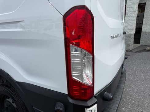 Used 2018 Ford Transit 250 148 Medium Roof RWD image 35