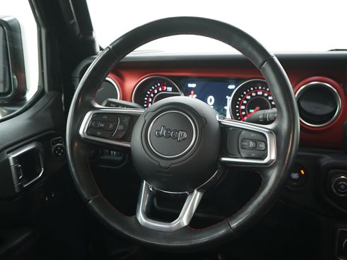 Used 2020 Jeep Gladiator Rubicon w/ Dual Top Group AWD/4WD image 17