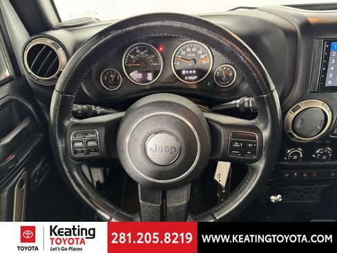 Used 2016 Jeep Wrangler Unlimited Sahara image 27