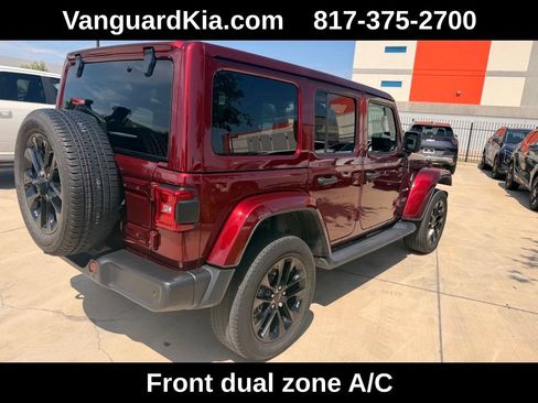 Used 2021 Jeep Wrangler Unlimited Sahara w/ Cold Weather Group AWD/4WD image 4