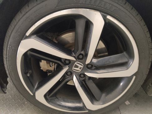 Used 2018 Honda Accord Sport image 31