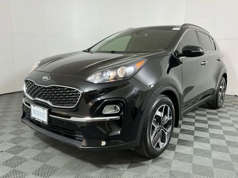 Used 2021 Kia Sportage EX w/ EX Technology Package FWD image 2