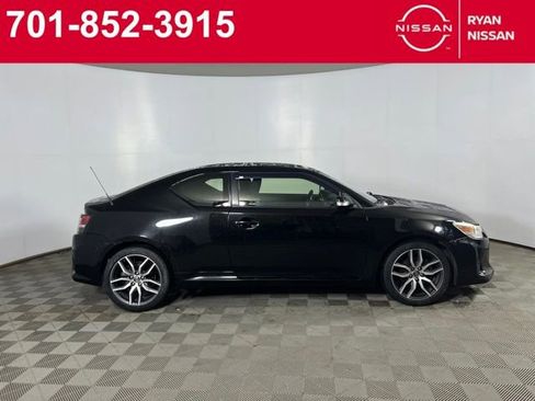Used 2014 Scion tC image 4