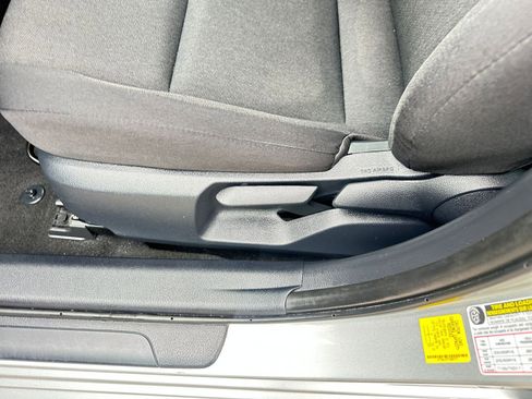 Used 2025 Toyota Camry LE image 23