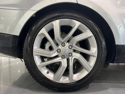 Used 2018 Land Rover Range Rover Sport HSE AWD/4WD image 9