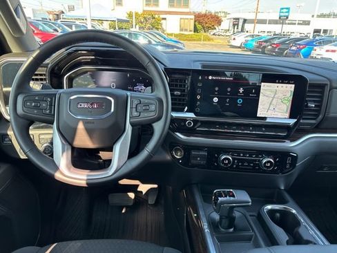 Used 2025 GMC Sierra 1500 Elevation AWD/4WD image 17