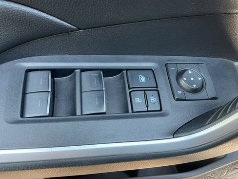 Used 2022 Toyota RAV4 SE w/ Convenience Package AWD/4WD image 12