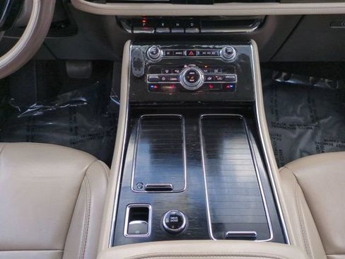 Used 2021 Lincoln Aviator 2WD image 27