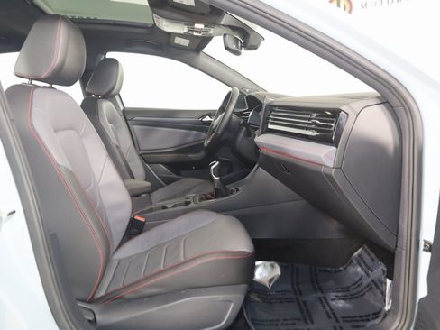 Used 2025 Volkswagen Jetta GLI Autobahn image 12