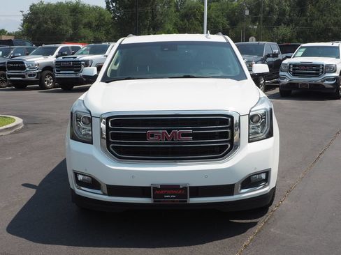 Used 2017 GMC Yukon SLT w/ HD Trailering Package AWD/4WD image 2