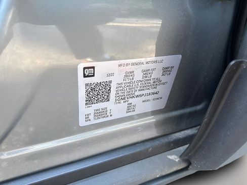 Used 2023 Chevrolet Traverse LT AWD/4WD image 6