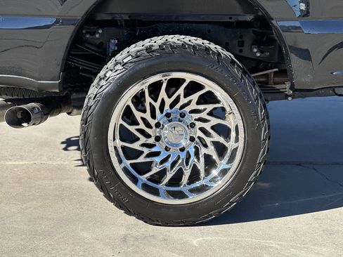 Used 2025 Ford F250 Lariat image 36