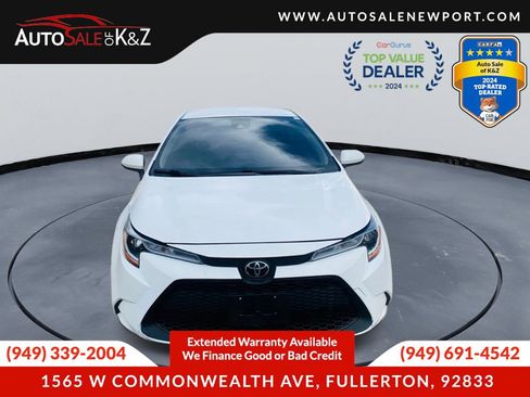 Used 2020 Toyota Corolla LE w/ Carpet Mat Package (TMS) FWD image 2
