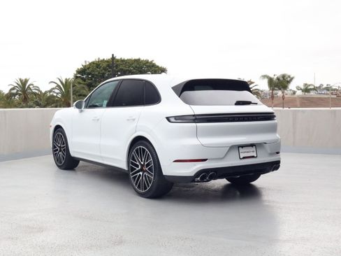 New 2026 Porsche Cayenne AWD/4WD image 3